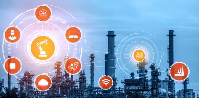 Oppdag hvordan IIoT gjør industrien smartere, tryggere og mer effektiv. Fra prediktivt vedlikehold til datadrevet konkurransekraft.